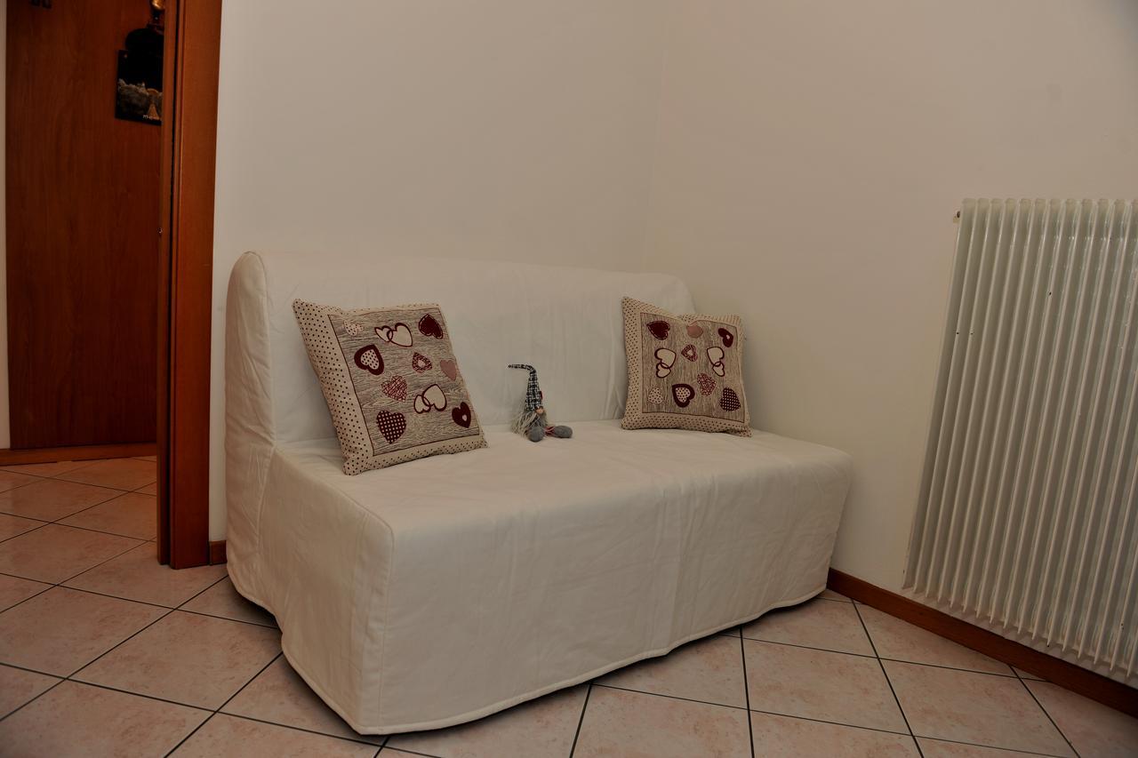B&B And Apartments Al Duomo เตรนโต ภายนอก รูปภาพ