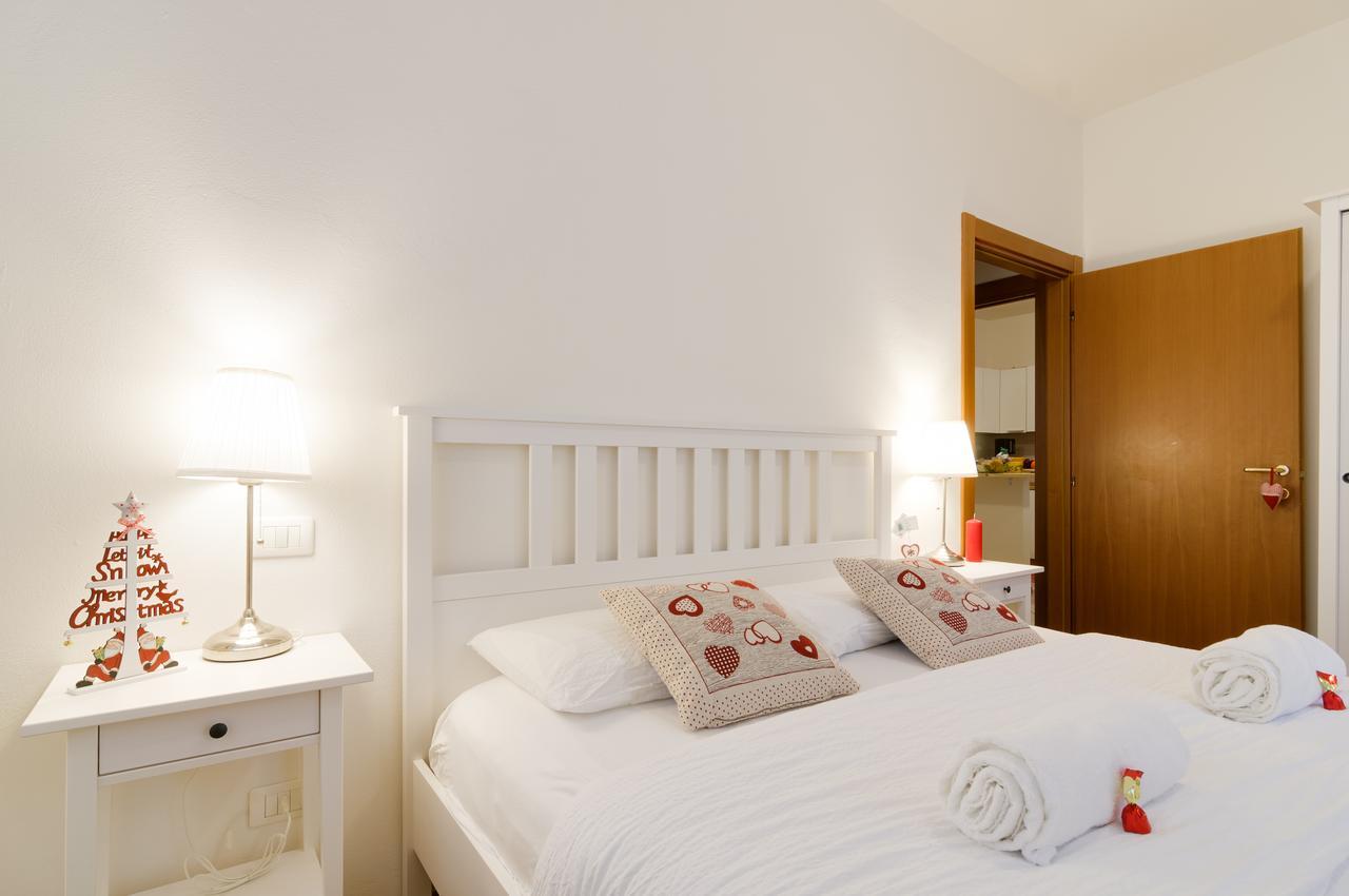 B&B And Apartments Al Duomo เตรนโต ภายนอก รูปภาพ