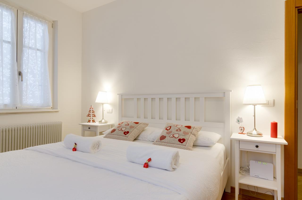 B&B And Apartments Al Duomo เตรนโต ภายนอก รูปภาพ